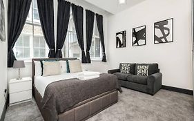 Host & Stay - Exchange Quarters